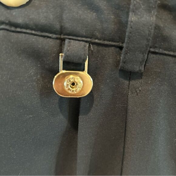 Liz Golf Navy Shorts women’s Size 8 Adjustable Waist Pockets Pleated - Picture 2 of 8